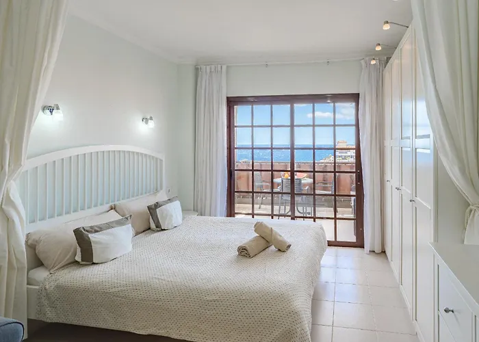 Over The Ocean Daire Costa Del Silencio